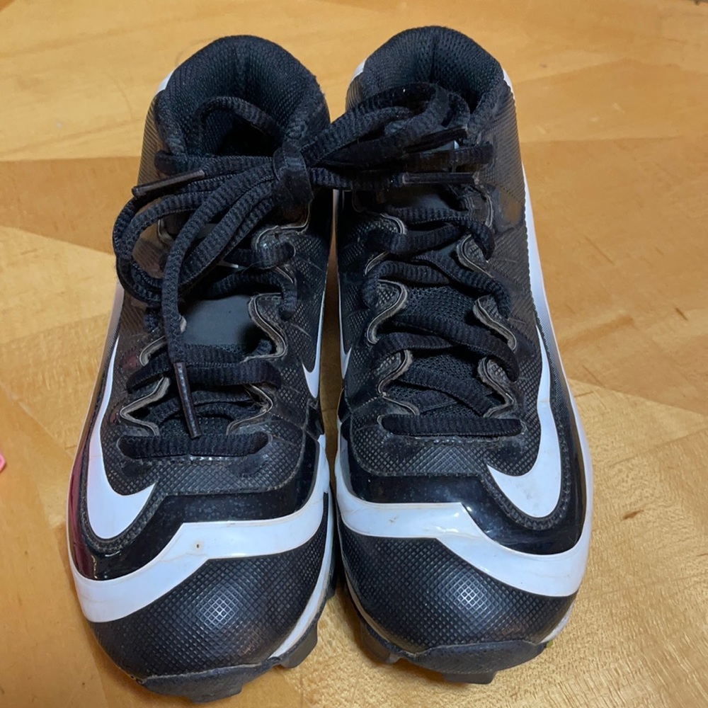 Boys cleats